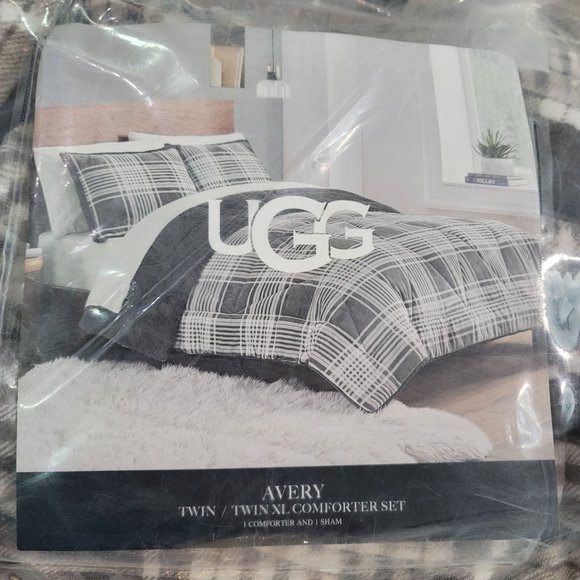 Ugg Avery Reversible plaid warm thick soft comforter size XL Twin white gray - Picture 1 of 6